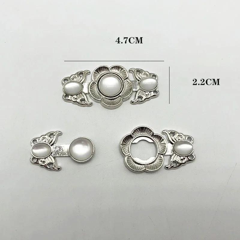 1 Pair Women's Retro Brooches Clothing Cardigan Sweater Blouse Shawl Clips Shirt Collar Flower Pattern Duck Clip Clasps Scar
