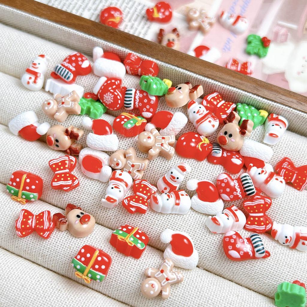 11PCS Cute Painted Snowman Gloves Resin Nail Charms 1D Cartoon Reindeer Gift Box Nail Art Decorations DIY Christmas Nail Parts