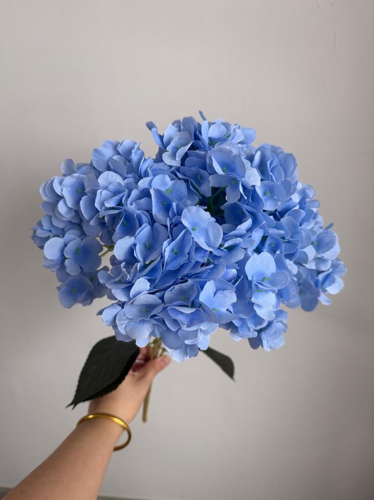 Hot Sale 5 Heads Artificial Hydrangea Bouquet Silk Hydrangea Burgundy Artificial Flowers Bouquet for Wedding Event Decoration