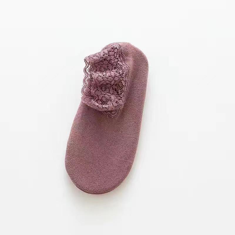 Warme Wadenlange Damensocken mit Spitzenbesatz - Dick, Kältebeständig, Rutschfestes Silikon, Bequeme Herbst-/Winter-Haussocken für den Boden