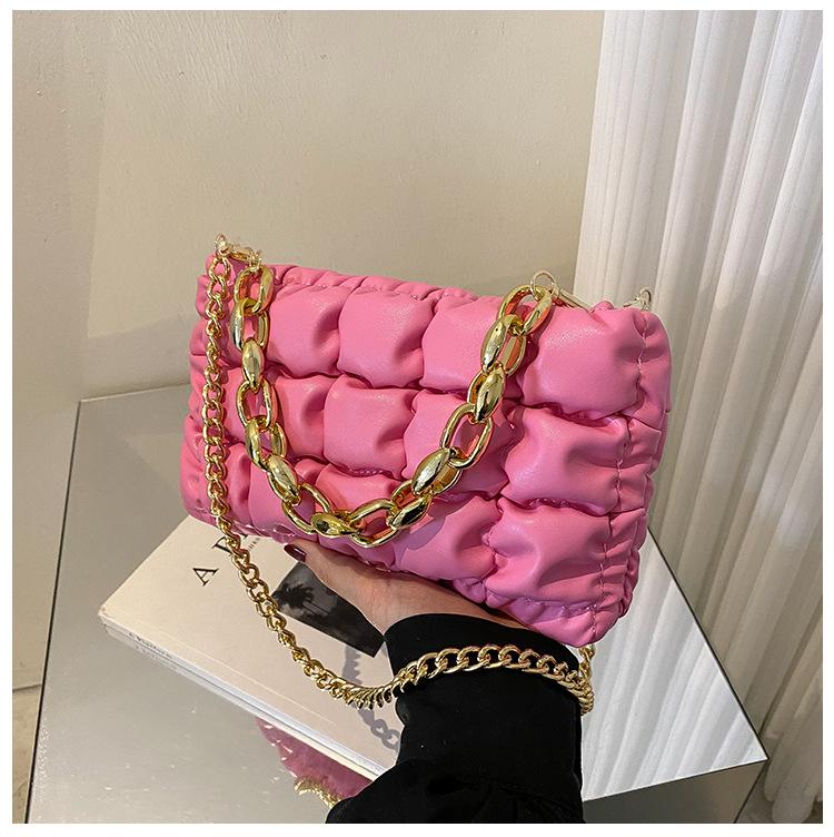 

Сумка женская сумка 2024 лето новая корейская версия модная европейская и американская цепная сумка тофу блок через плечо маленькая квадратная сумка розовый