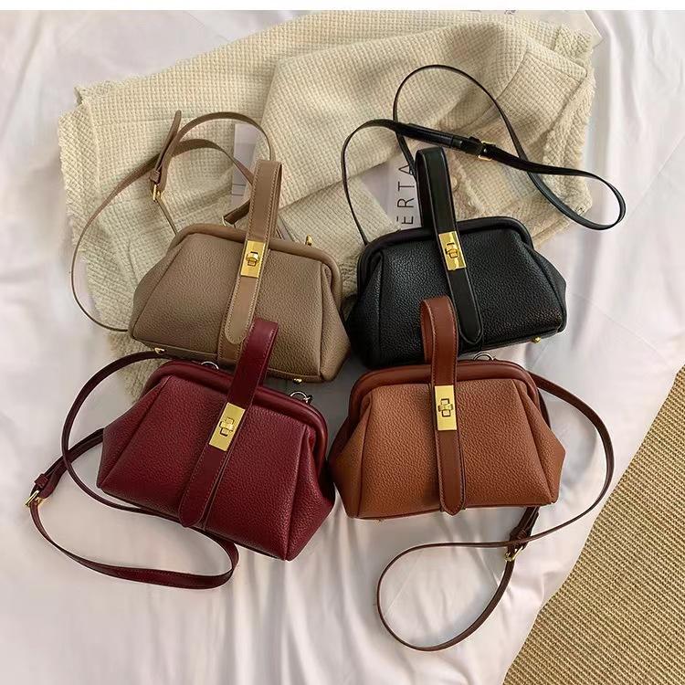 Bag Women's New Trendy Fashion Simple Texture Portable Clip Shell Bag Shoulder Messenger Bag
