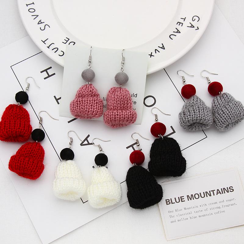 Autumn and Winter Cute Wool Christmas Hat Earrings Jewelry, Temperament Long Contrasting Color Pom-pom Earrings Women