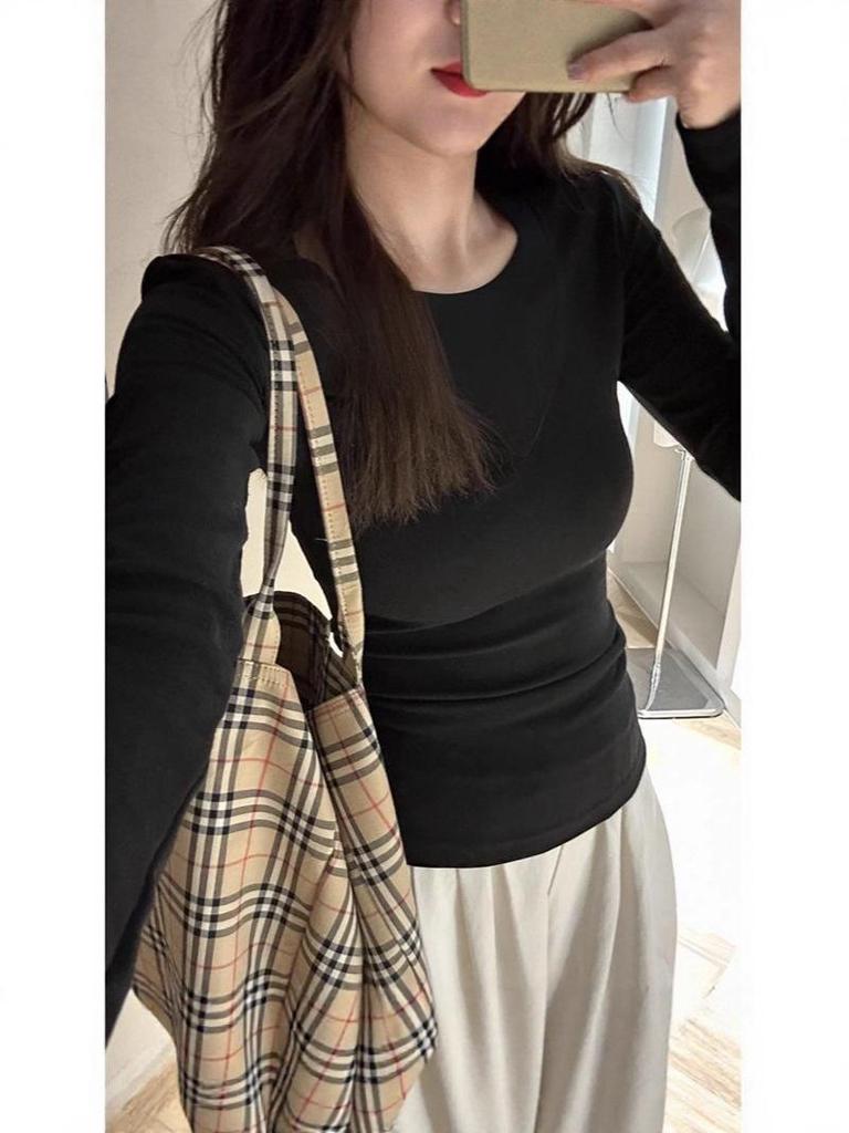 Black Slimming Long-Sleeve Women's T-Shirt, 2025 New Style for Autumn/Winter, Wear as Inner or Outer Layer.