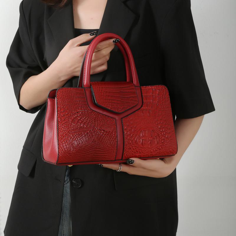 Women's bag new crocodile pattern embossed mother and child bag fashionable retro large-capacity shoulder oblique span bag