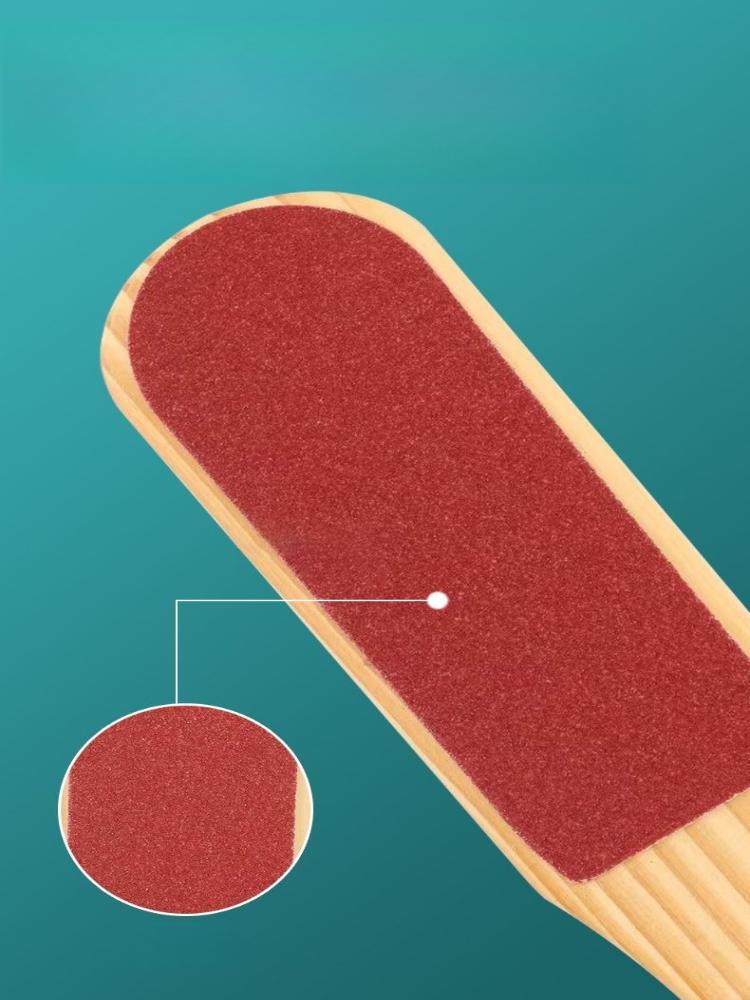 1 Stück Fußschrubber mit Holzgriff, doppelseitig, zum Peelen von Fußsohlen, Fersen, Hornhaut und abgestorbener Haut; Fußpflege-Werkzeug