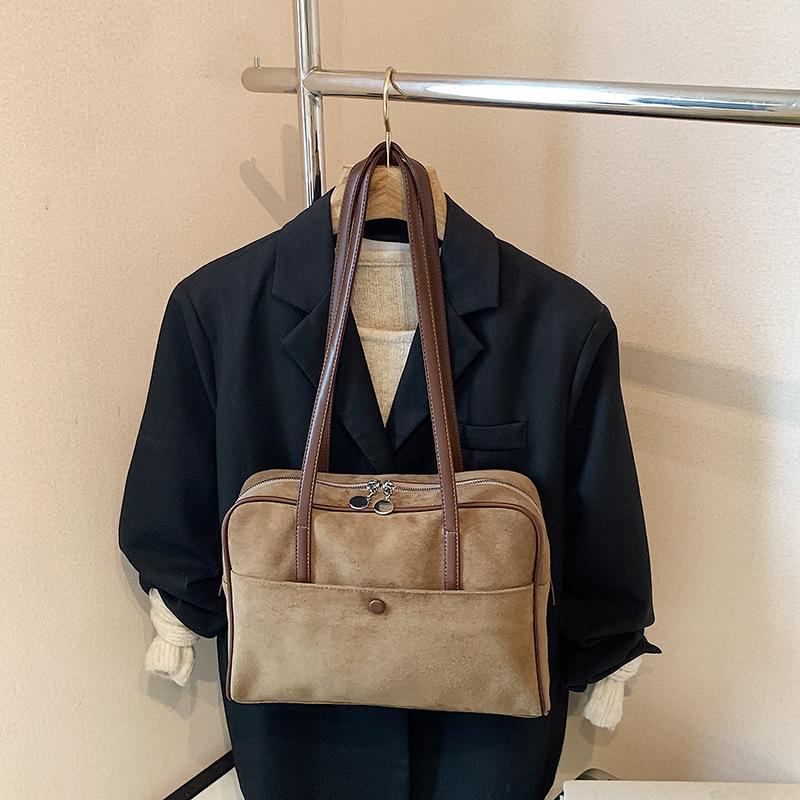 

Frosted retro bag women s large-capacity new autumn and winter casual shoulder underarm bag commuter tote bag