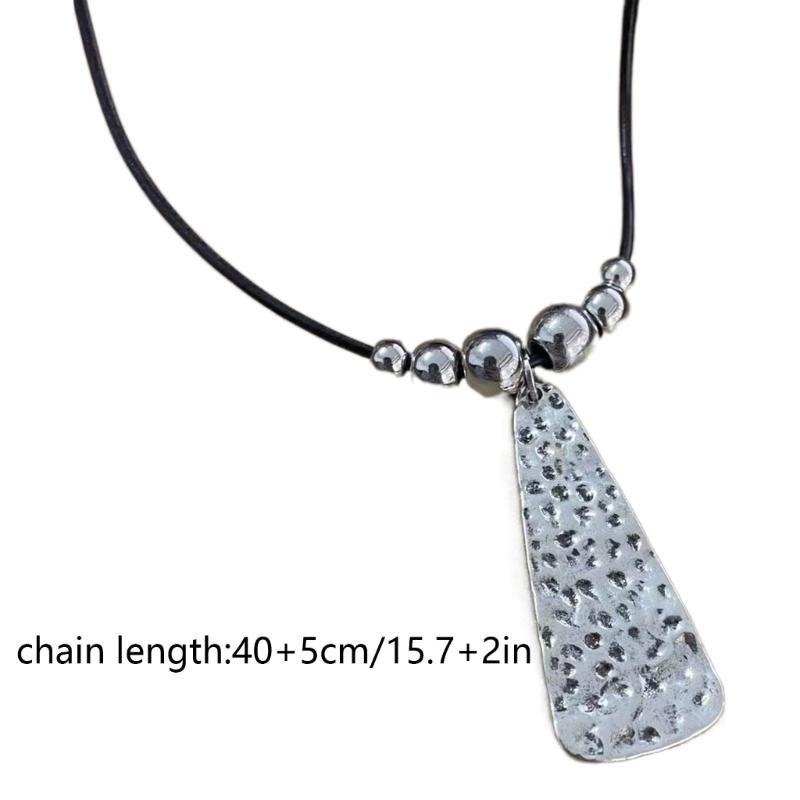 Bohemian Style Necklace Vintage Leaf Moon Pendant Neckchain for Women Girls Beaded Collar Chain PU Cord Party Jewelry