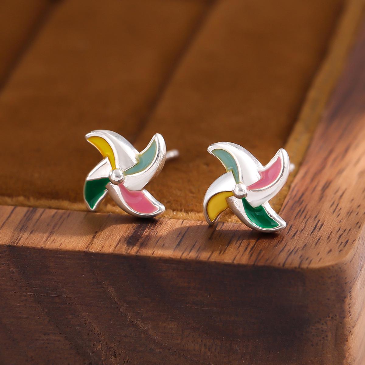 

Colorful Pinwheel Stud Earrings - Fashionable Epoxy Design for Women