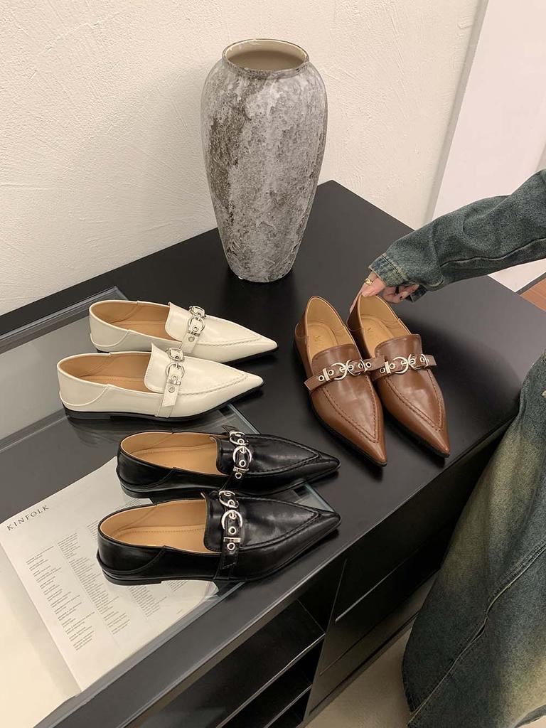 Fashion Fashion Women Loafers Pointed Toe Black White Brown Metal Rivet Chain Flat Low Heeled Slip On Daily Dress Shoes Woman Size 35-39