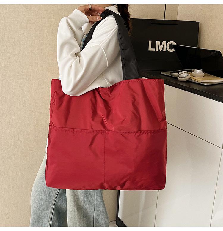 Japanese-Style Foldable Cloud Bag: Portable, Large-Capacity, Waterproof Shoulder & Handheld Grocery Bag with Zipper.