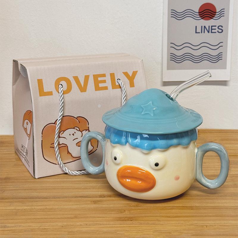 Roztomilé a vtipné hrnky, dívky s vysokou hodnotou dávají přítelkyním dárky k narozeninám a přátelé praktické hrnky jako suvenýry