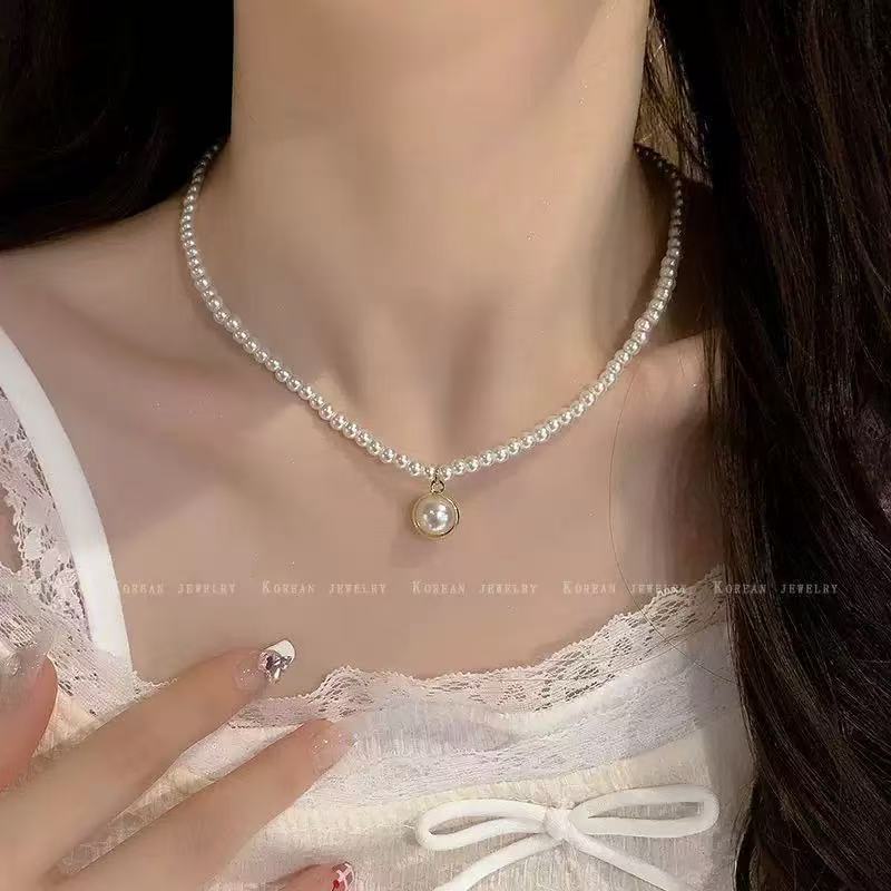 Premium pearl necklace women's temperament versatile niche design collarbone chain new retro neck chain