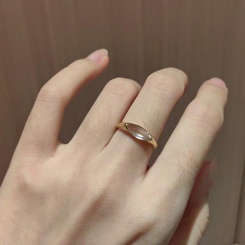 

Glossy Transparent White Zircon rings for women Creative Exquisite Design Fashion Trend Light Luxury Rings Banquet resizable золотий