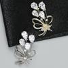 High-end Sense Luxury Exquisite Flower Pins Coats Suits Accessories Bright Zircon Bow Brooches for Women
