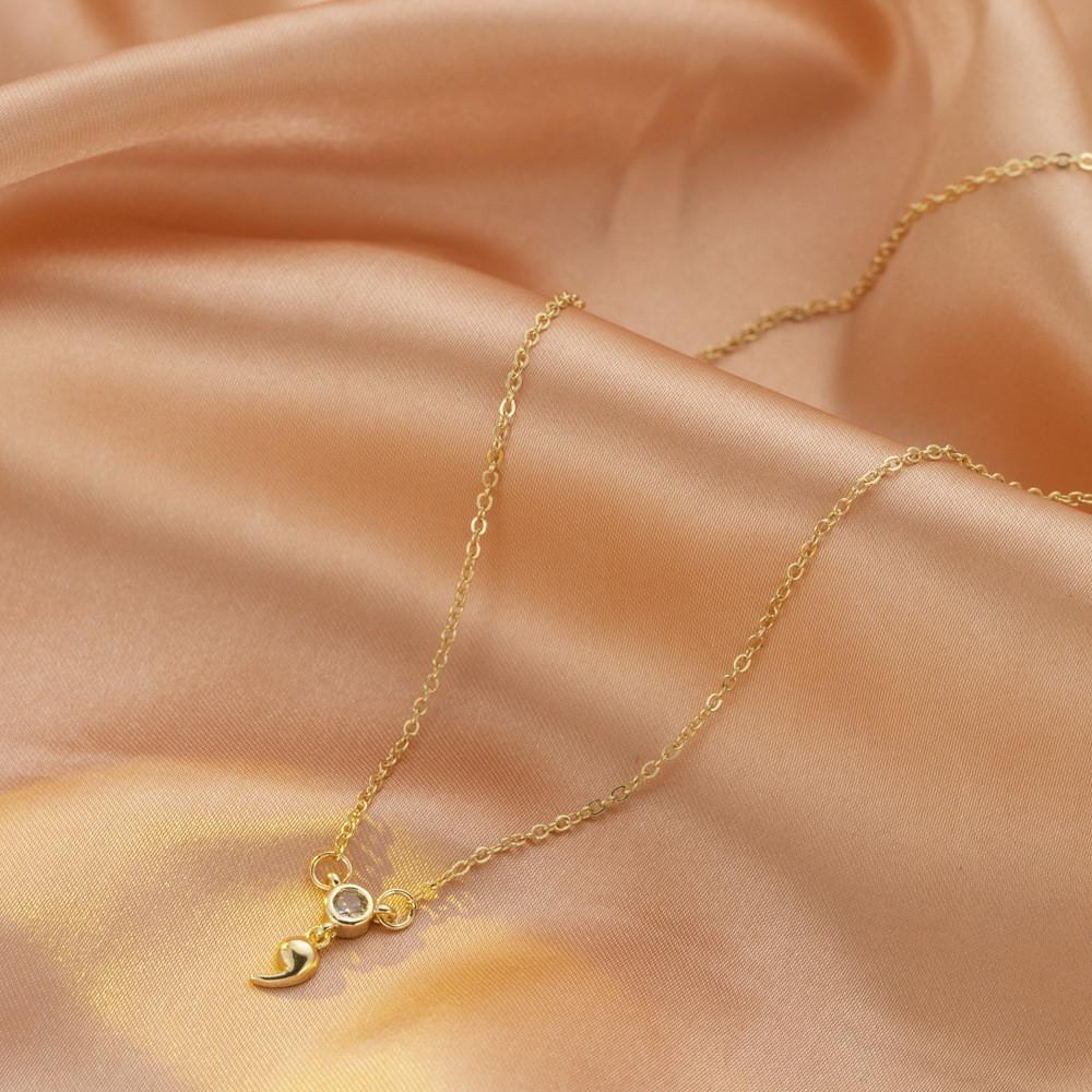 Elegant Copper Inlaid Zirconia Comma Jewel Necklace Versatile For Everyday And Fashionable Occasions