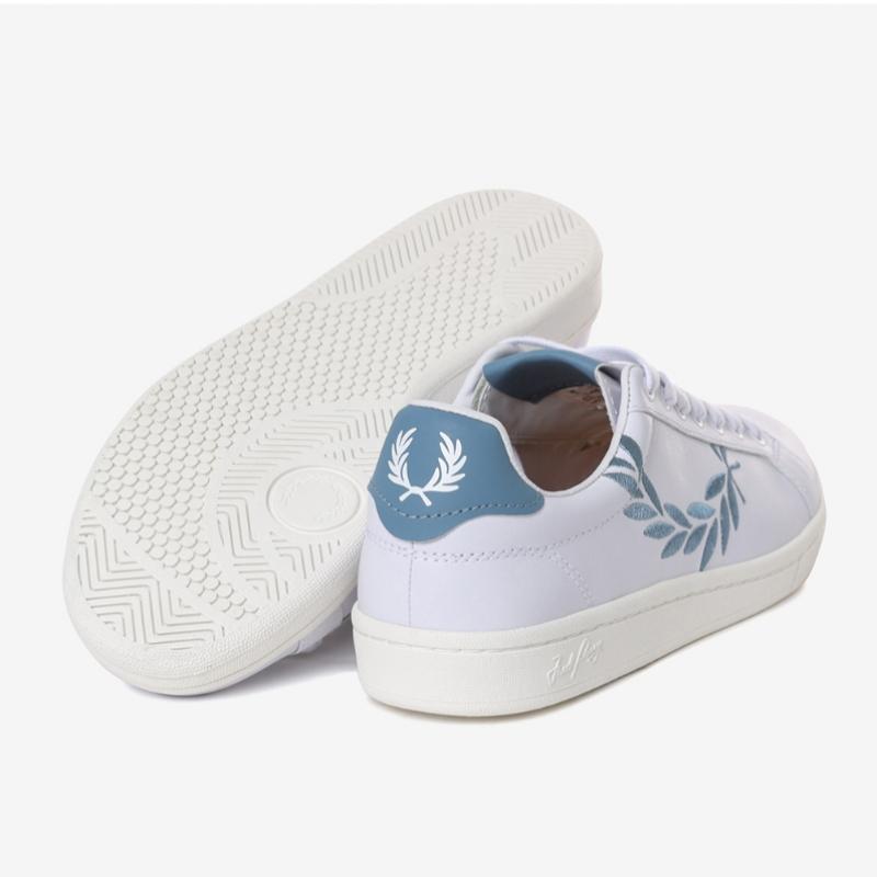 Fred Perry Unisex Leather Shoes B721 Laurel Logo