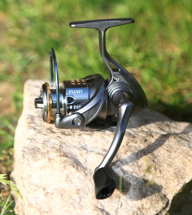 Compact Golf Spinning Reel with Metal Line Cup - Long Cast Genuine Micro Lure Fishing Reel for Casting and Rock Fishing Rods.