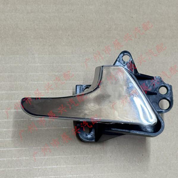Product 261001450: Compatible with Xiamen Jinlv Kaite car exterior and interior door handles and parts. Golden Travel