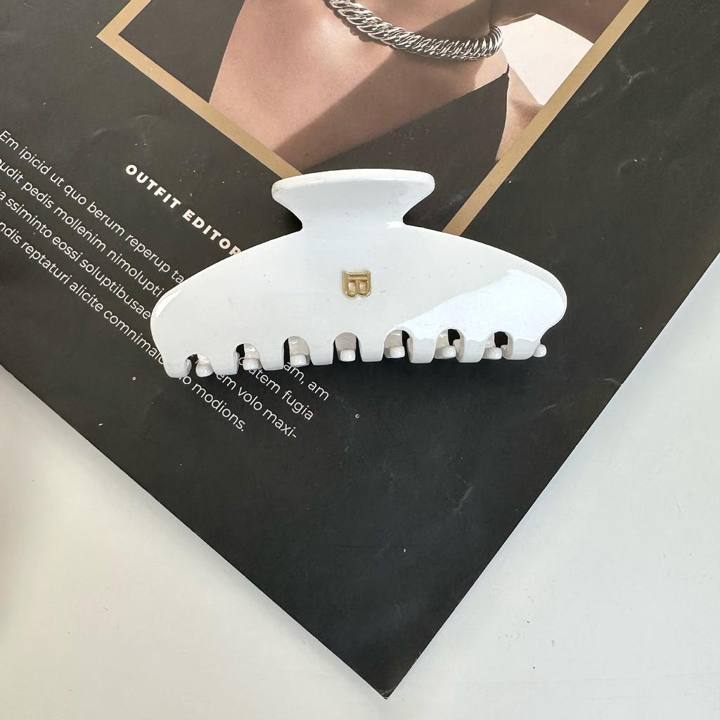2025 New Letter B Acetate Hair Claw Clips Fashion Large Ponytail Hair Clip Shark Clip Clamps Barrettes Women Hair Accessories