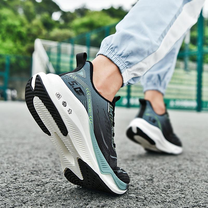 Sneakers Men's carbon board running shoes Lightweight breathable mesh running shoes Boys' side shoes