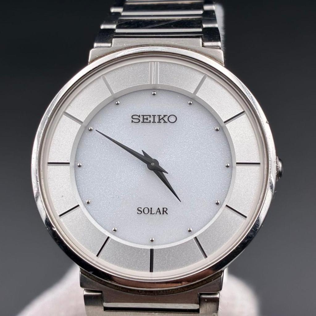 [USED] SEIKO V110-0BB0 Solar Round Silver