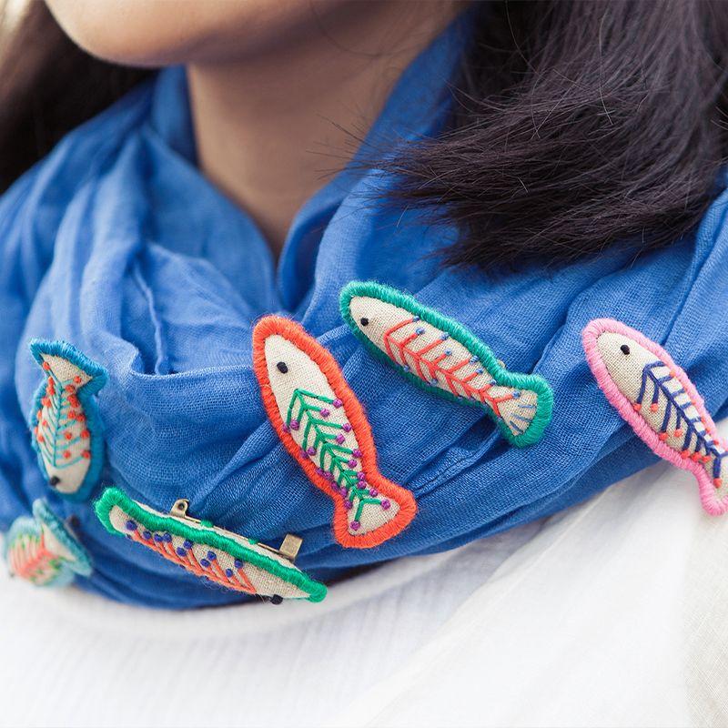 

Ручная работа Ван Сяоюй Оригинальная брошь-булавка ручной вышивки Креативное универсальное украшение Художественная изысканная ткань Pink Edge