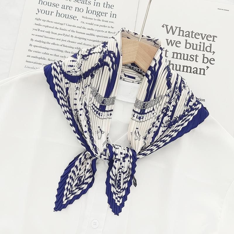 Retro Color Block Crinkled Square Scarf - 70cm Pleated Neckerchief in Imitation Silk for Women