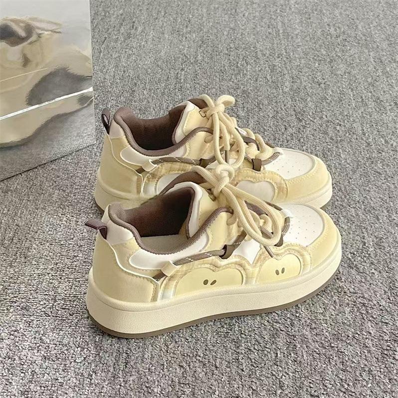 Autumn and Winter Thick Soled Wear-resistant Casual Shoes Apple Patterned Women's Korean Style White Shoes Versatile Board Shoes