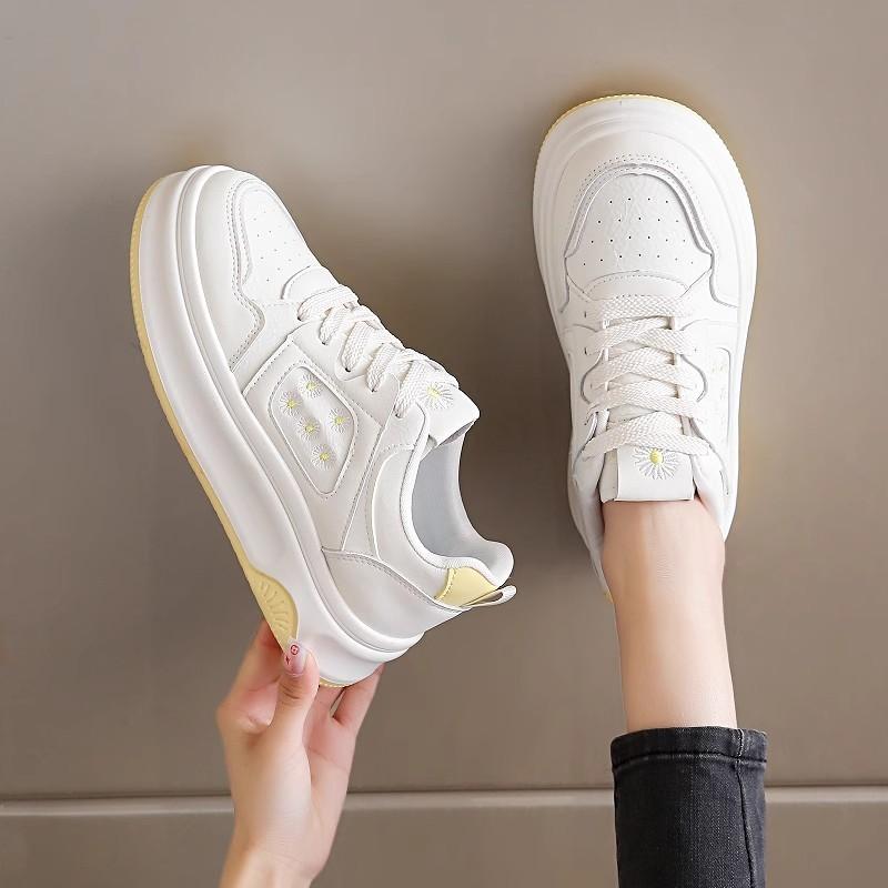 

Girls little white shoes heightened platform women s board shoes small new versatile sports and leisure shoes 40 жёлтый