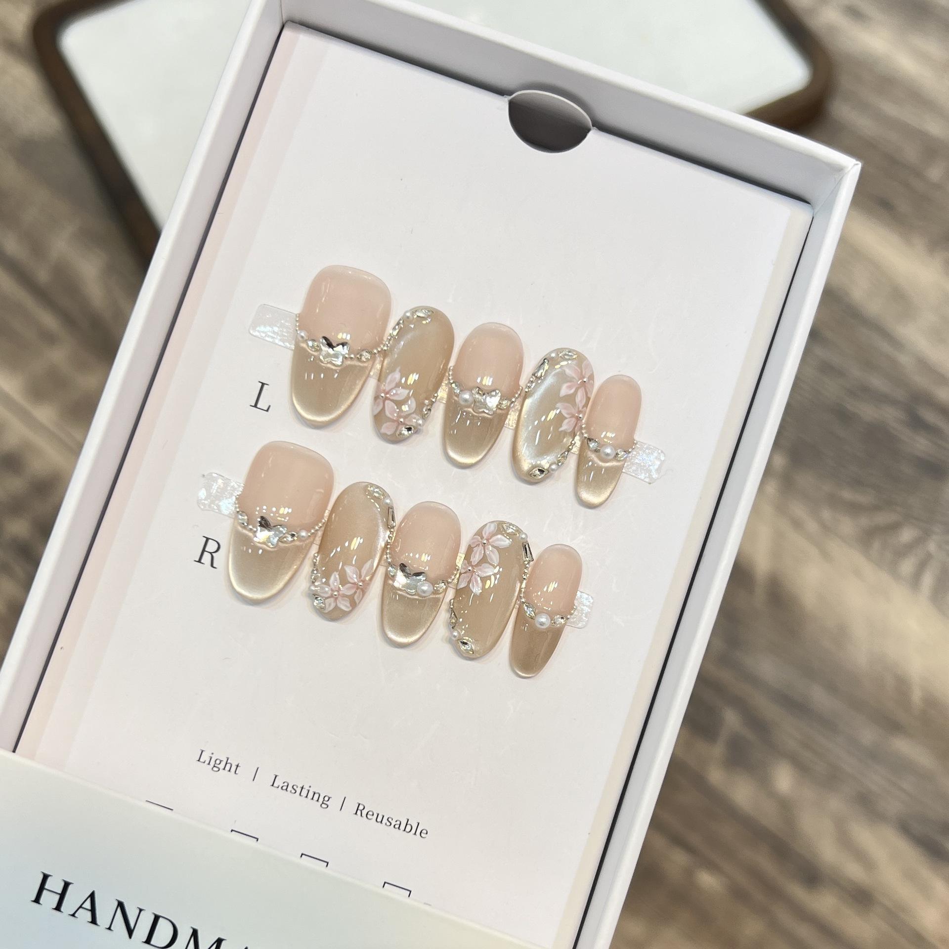 

Dorisun Spring/Summer Cat Eye French Nails: Meticulously Handmade with Zircon and Crushed Diamond Accents Large L