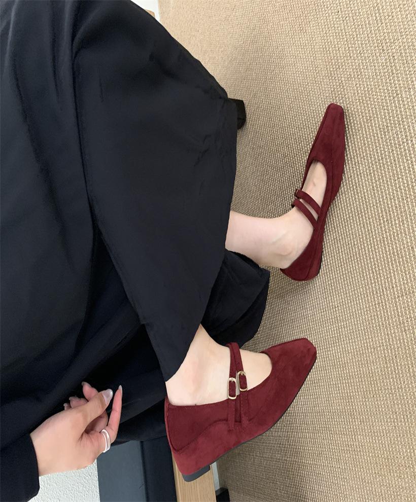 New Medium Heel Small Leather Shoes Beef Tendon Sole Large Size Comfortable Wedge Heel Square Head Buckle Casual Four Seasons Wear Women's Single Shoe