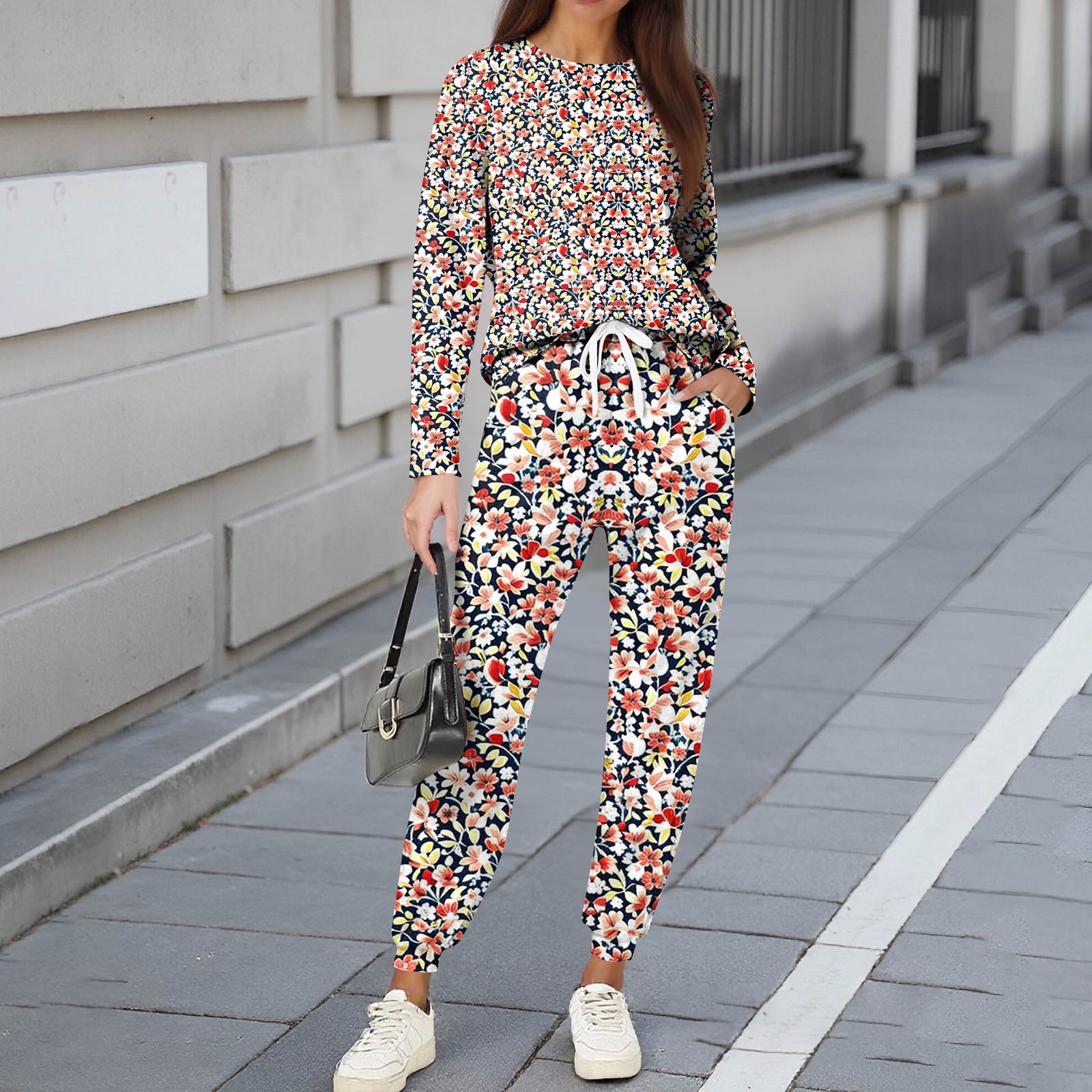 

Комплекты для женщин из 2 предметов: футболки с круглым вырезом и длинным рукавом, принтованные спортивные брюки с карманами XL арбуз красный