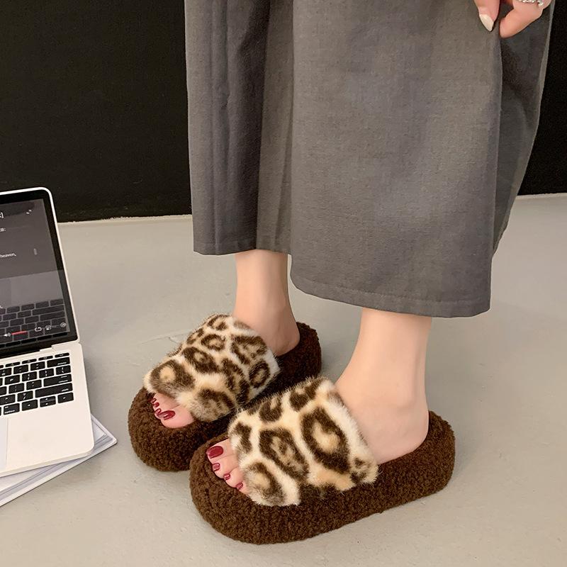 Leopard print fluffy slippers women's 2025 new autumn and winter cute household indoor non-slip and non-smelly foot cotton slippers women