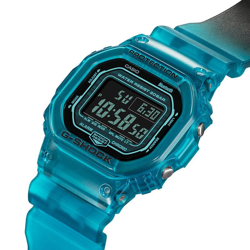 Casio G-SHOCK small square smart Bluetooth connection sports watch quartz movement resin strap Japanese and Korean watch men and women DW-B5600G-2PR