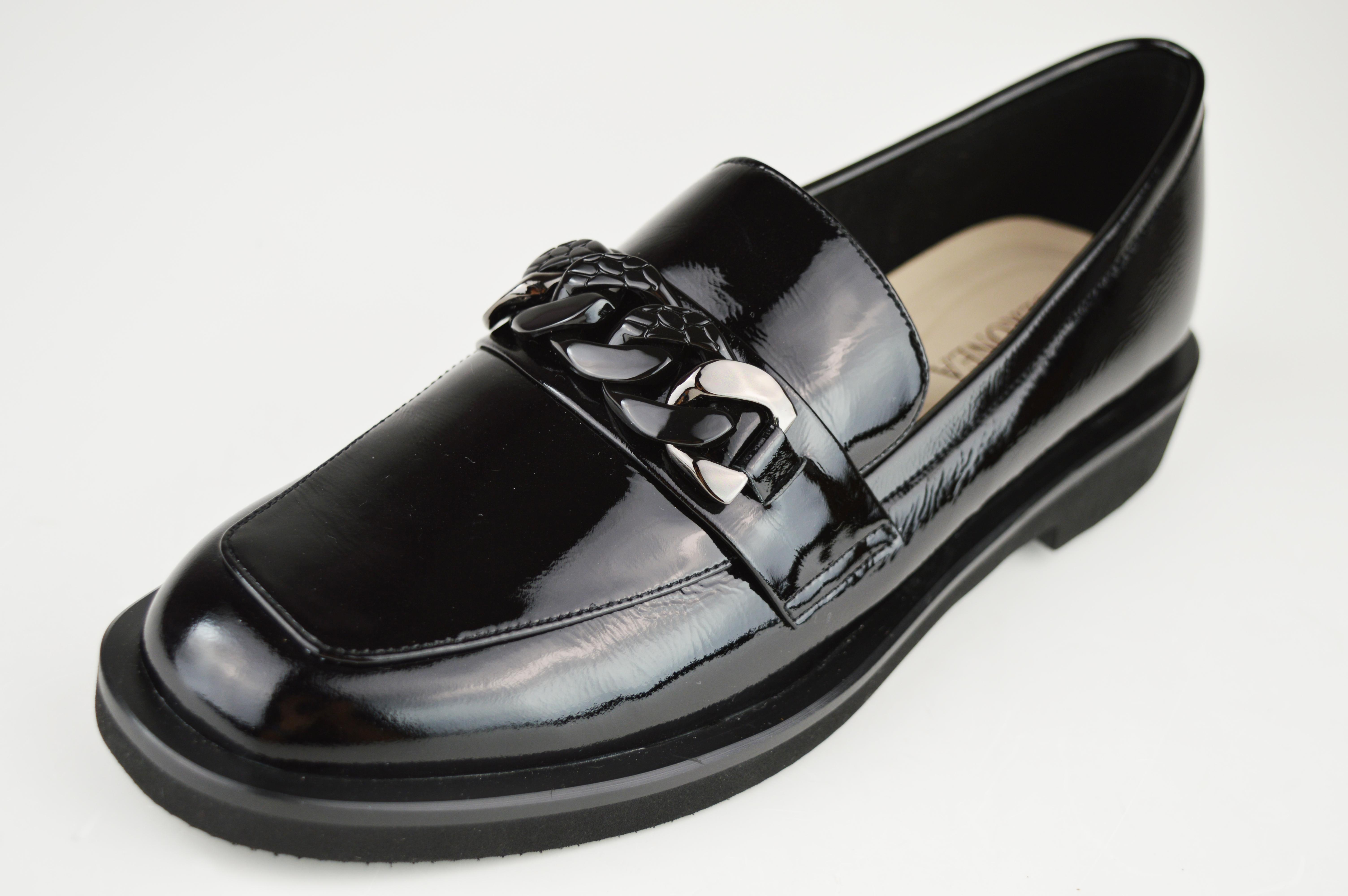 

Туфлі лакові з ланцюгом Geronea тисячі сімдесят-два 36 Чорний шкіра 37 чорний