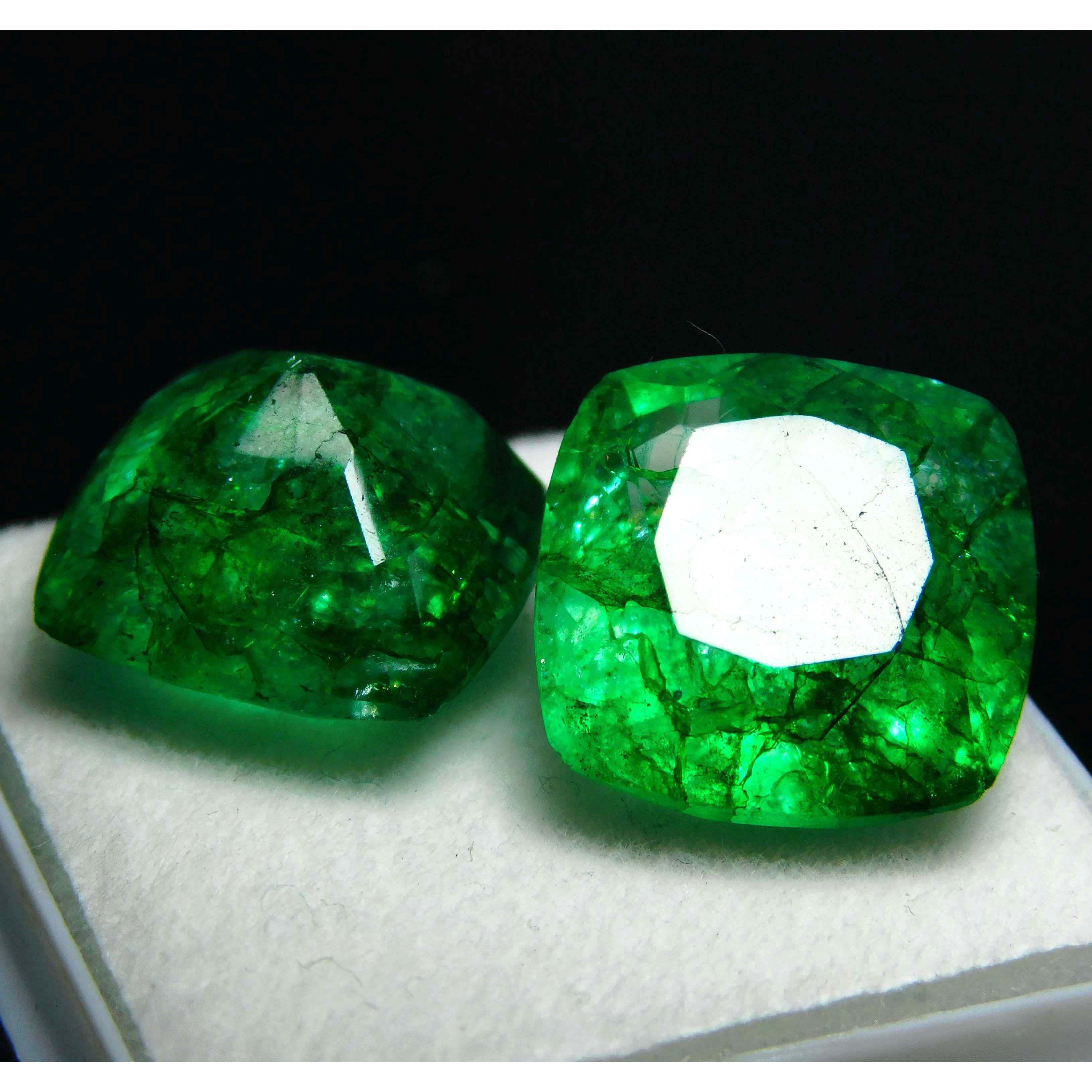 

СЕРТИФІКОВАНИЙ Колумбійський Квадратний Камінь З Faceted Обробкою, Натуральний Смарагд 17.85 Карат 12.8 mm approx. зелений
