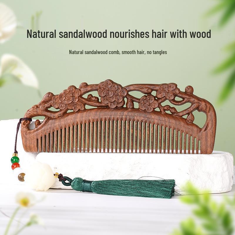 Schwarz-Gold Sandelholz Doppelseitig Geschnitzter Mondkamm, Hochwertige Chinesische Stil Geschenkbox: Auf einer Seite geschnitzt, auf der anderen glattes Haar.