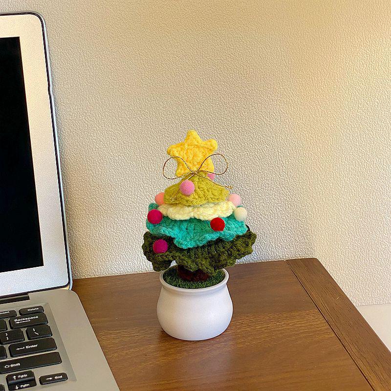 

Creative Crochet Christmas Tree Ornament Home Christmas Decoration Mini Handmade Knitted Cotton Yarn Christmas Tree Room Decor