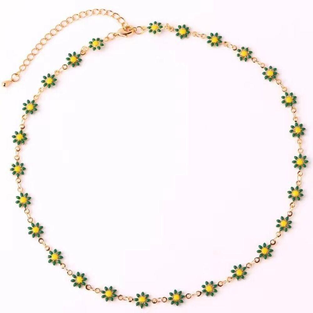 Lovely Daisy Pendant Necklace Sweet Necklace Chain Fashion Short Choker