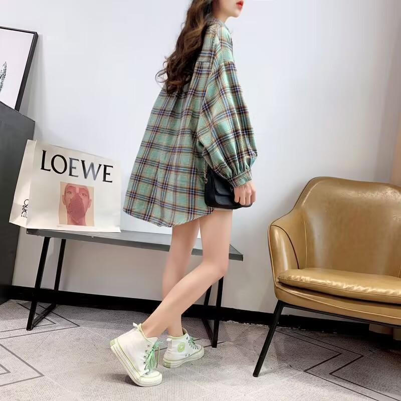 2026 Spring/Autumn Women's Loose Plaid Shirt - Versatile Korean Retro Hong Kong Style Outerwear.