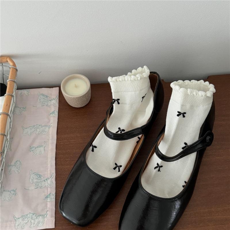 Ladies Spring and Summer New Sweet Bow College Style Leisure Boneless Short Tube Socks
