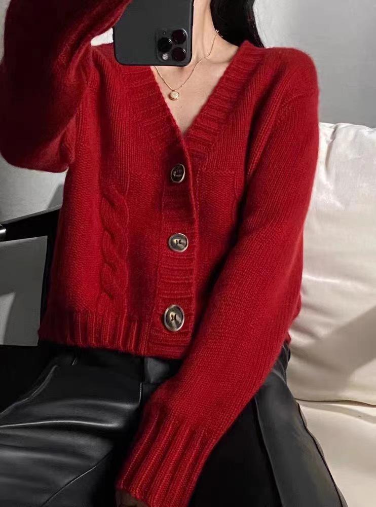 Women's 100% Wool V-Neck Cardigan: Soft, Thick, Loose Cable Knit, Short Length - Perfect for Autumn/Winter.