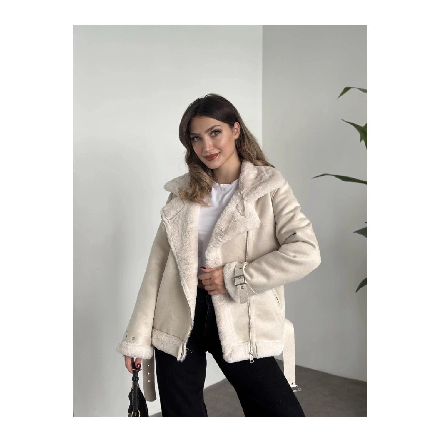 

Женское кремовое замшевое байкерское пальто из шелкового меха внутри с поясом на талии 36 кремовый