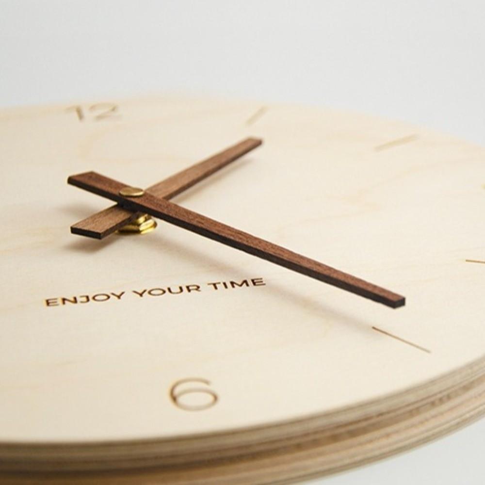 Round Solid Wood Clock Hanging Aesthetic Clock Home Decor Scale Clock  Wall Decoration