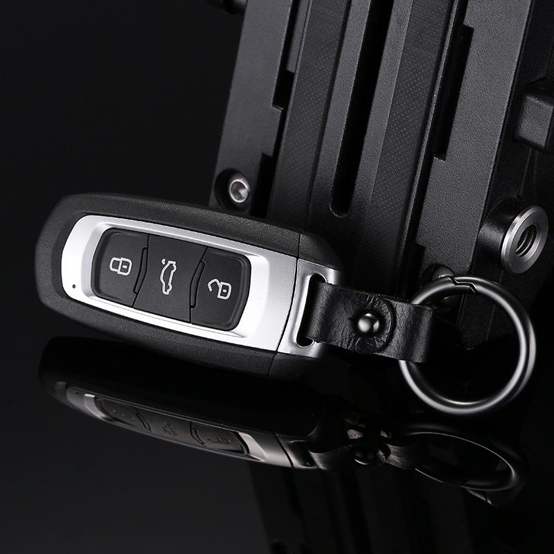 Men's Metal & Leather Car Keychain with Round Buckle