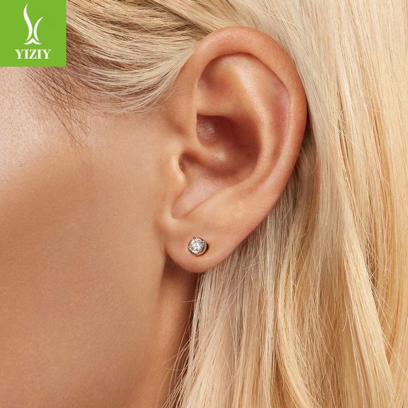 Simple And Exquisite Mini Moissanite Stud Earrings, Daily Versatile S925 Sterling Silver Threaded Stud Earrings.
