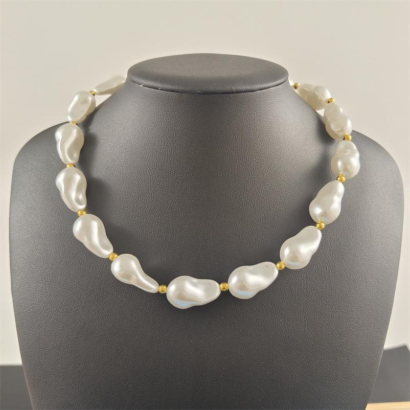 

Versatile French-Style Choker: Irregular Pearl Necklace with OT Buckle for Women
