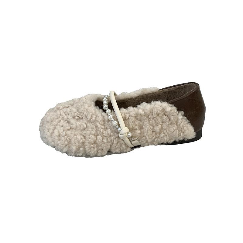 Flat-bottomed Mary Jane lamb wool shoes, children wear new Doudou shoes in autumn and winter