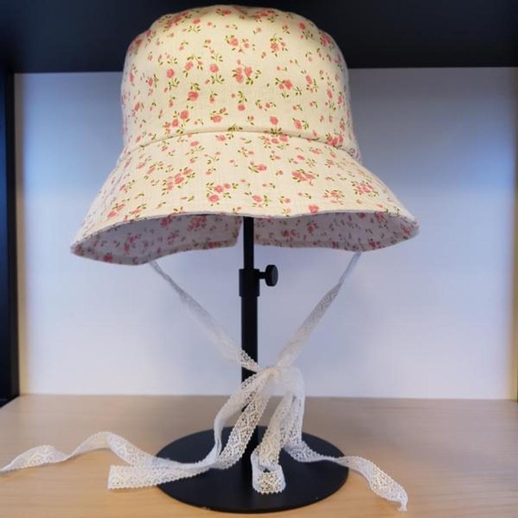 Elle Floral Lace Chin Strap Bucket Hat EL12UGC014